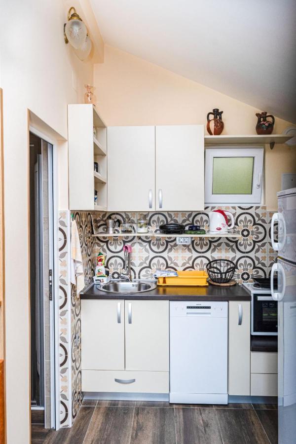 Apartmani Kamena Ruza ブドヴァ エクステリア 写真